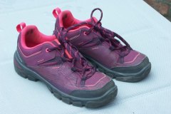 ZK1: Bruine Lage schoen met veters en roze voering, Naam \'LINA P\'